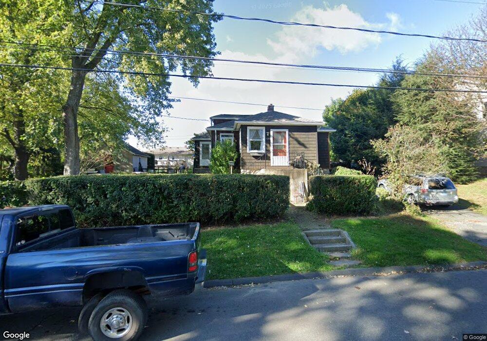 103 Dalton St, Oakville, CT 06779 - photo 1