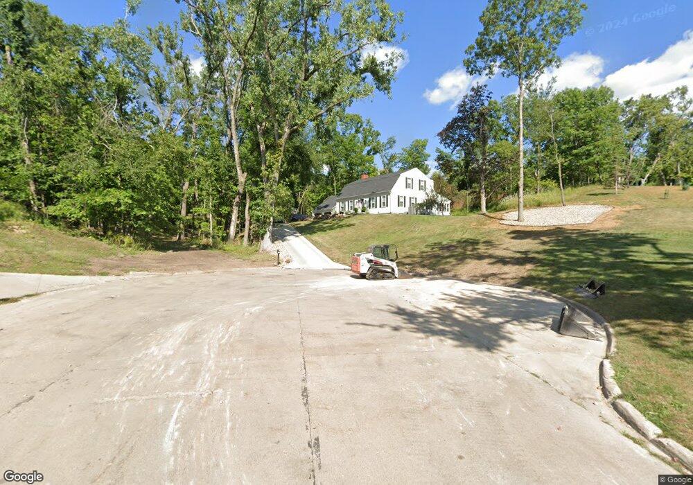 2042 Walnut Ct SE, Cedar Rapids, IA 52403 - photo 1