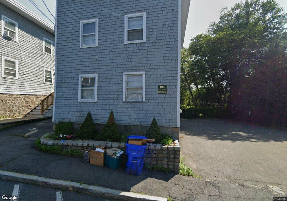 18 Merritt St unit 2, Marblehead, MA 01945 - photo 1