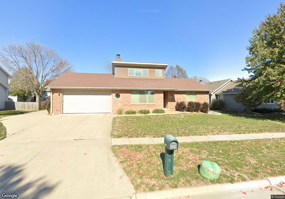 2324 N 7th Ave E, Newton, IA 50208 - photo 1