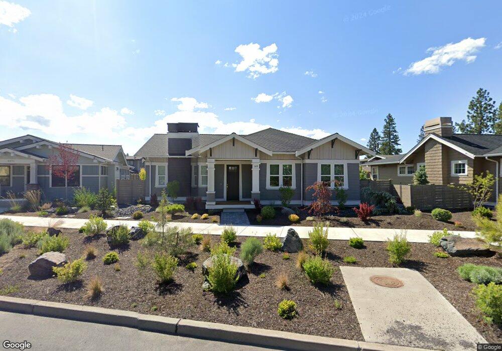 1379 NW Mt Washington Dr, Bend, OR 97703 - photo 1