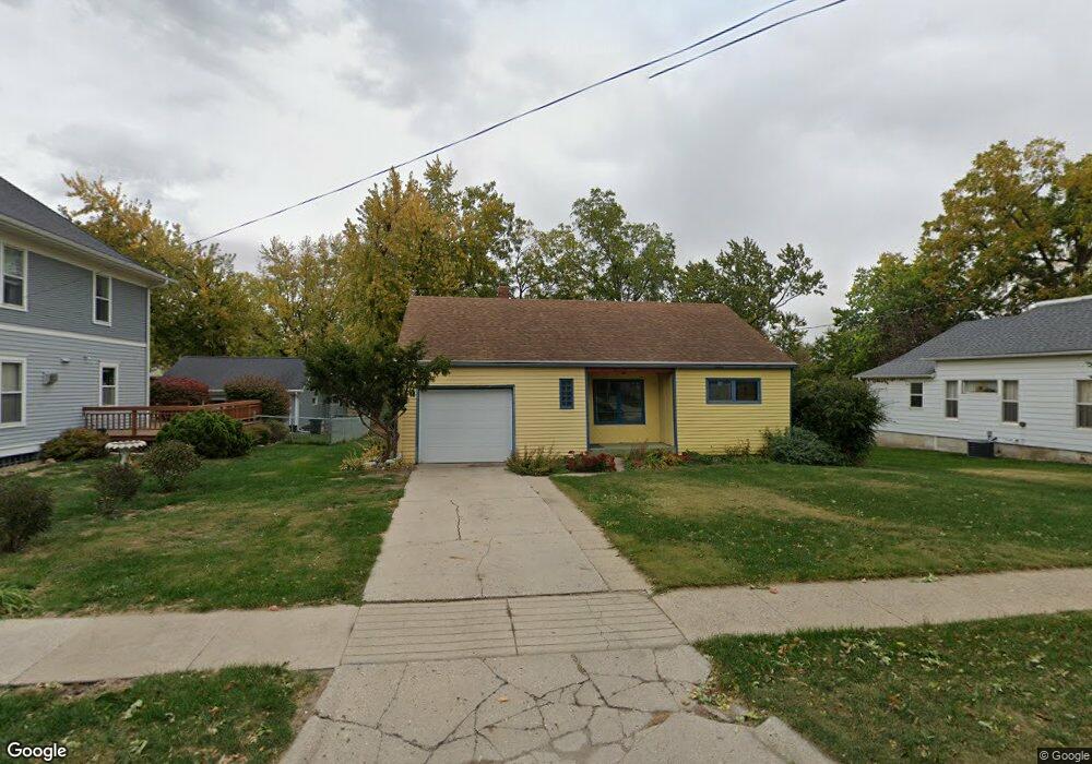 508 W 3rd St S, Newton, IA 50208 - photo 1