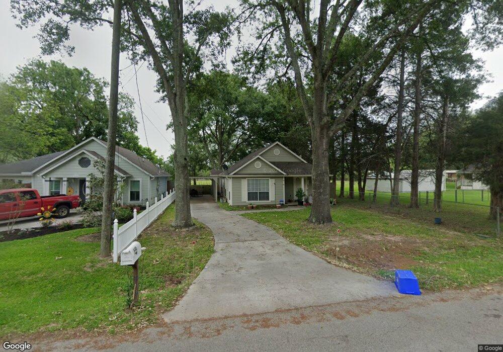 640 Hospital St, Tomball, TX 77375 - photo 1