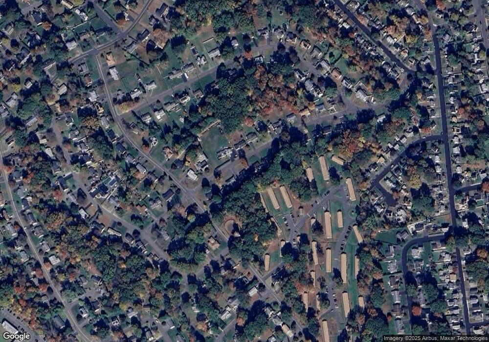 118 Birch Ln, Naugatuck, CT 06770 - photo 1