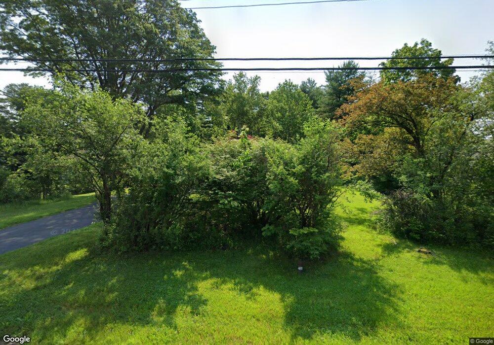 1098 Mohawk Rd, Schenectady, NY 12309 - photo 1