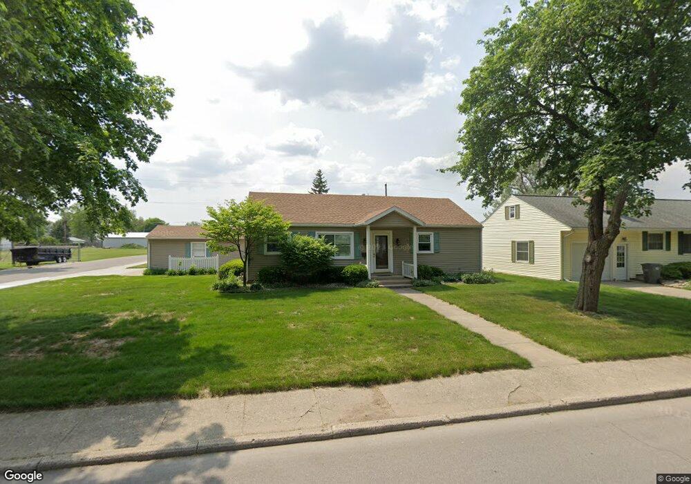 302 Morningside Dr, Nappanee, IN 46550 - photo 1