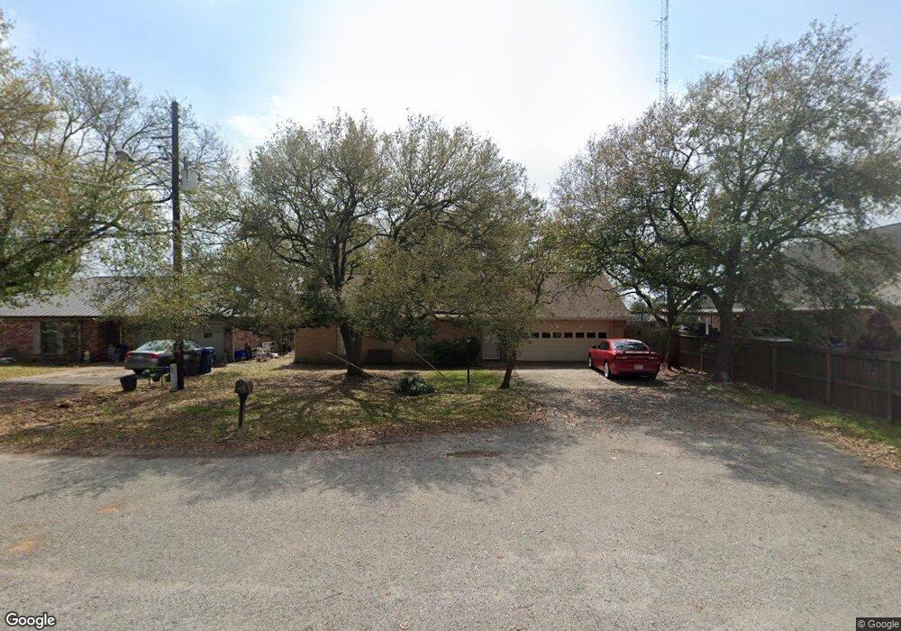 1123 Summit Dr, Tomball, TX 77375 - photo 1