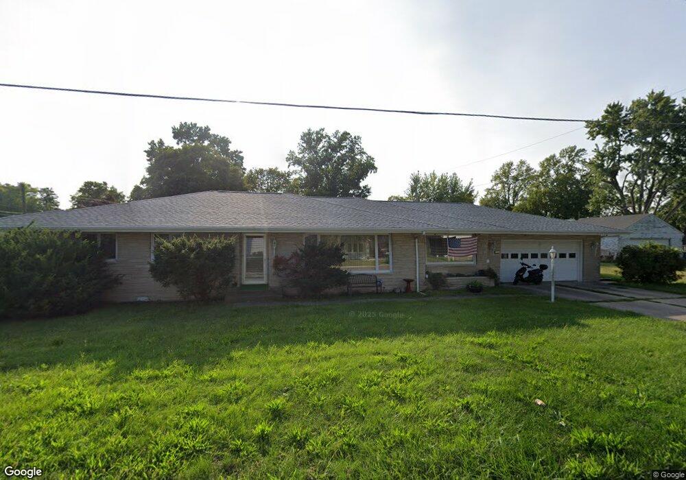 208 S Carico St, Tuscola, IL 61953 - photo 1