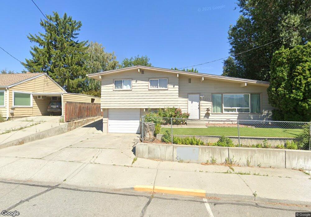 1223 N Baker Ave, East Wenatchee, WA 98802 - photo 1