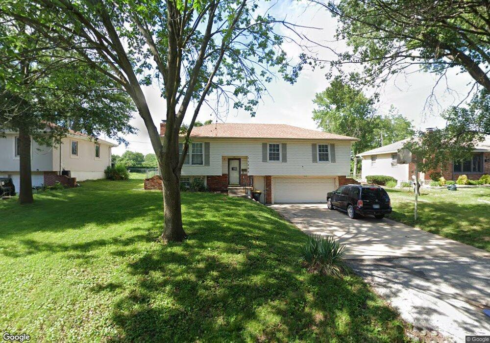 11204 W 51st Terrace, Shawnee, KS 66203 - photo 1