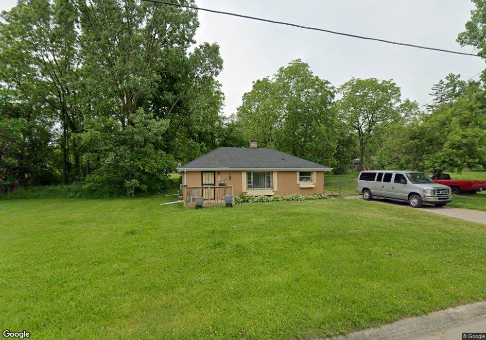 1060 Rex Ave, Flint, MI 48505 - photo 1