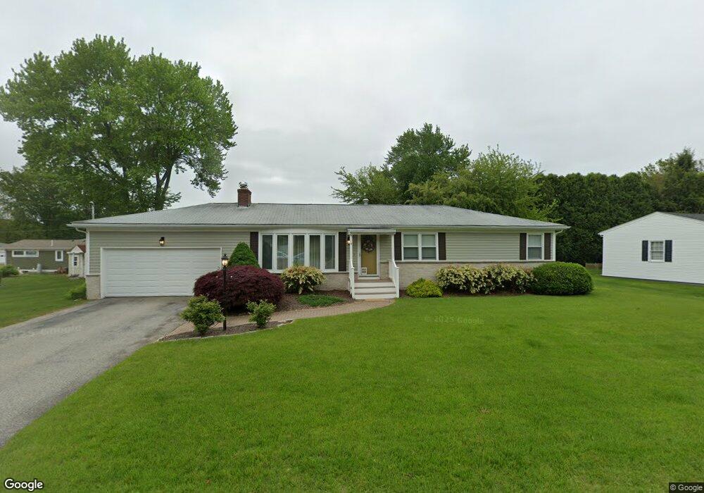 4 Greenbrier Rd, Greenville, RI 02828 - photo 1