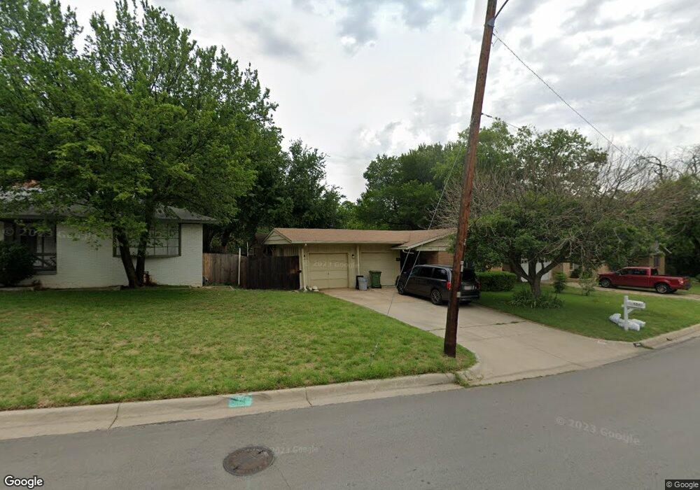 536 Hurstview Dr, Hurst, TX 76053 - photo 1