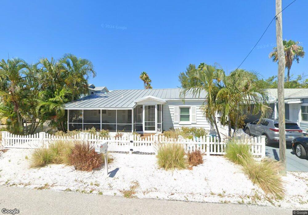 8100 Bayshore Dr, Treasure Island, FL 33706 - photo 1