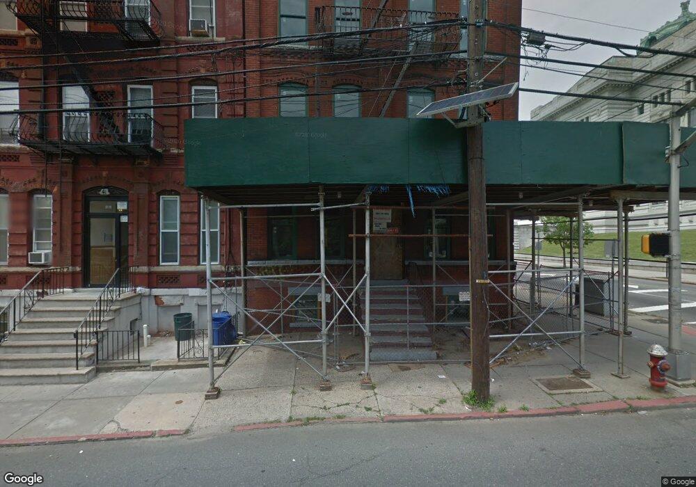 267 Baldwin Ave unit 101, Jersey City, NJ 07306 - photo 1