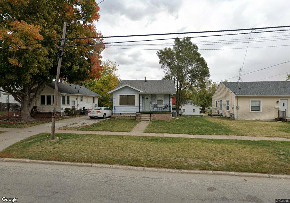 714 W 4th St S, Newton, IA 50208 - photo 1