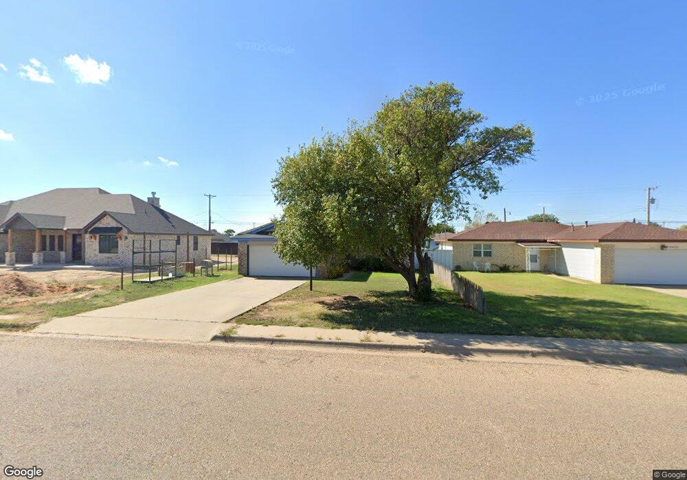 221 N Birge Ave, Dumas, TX 79029 - photo 1