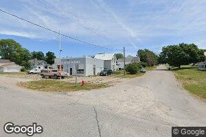 106 E Oak St, Garrison, IA 52229