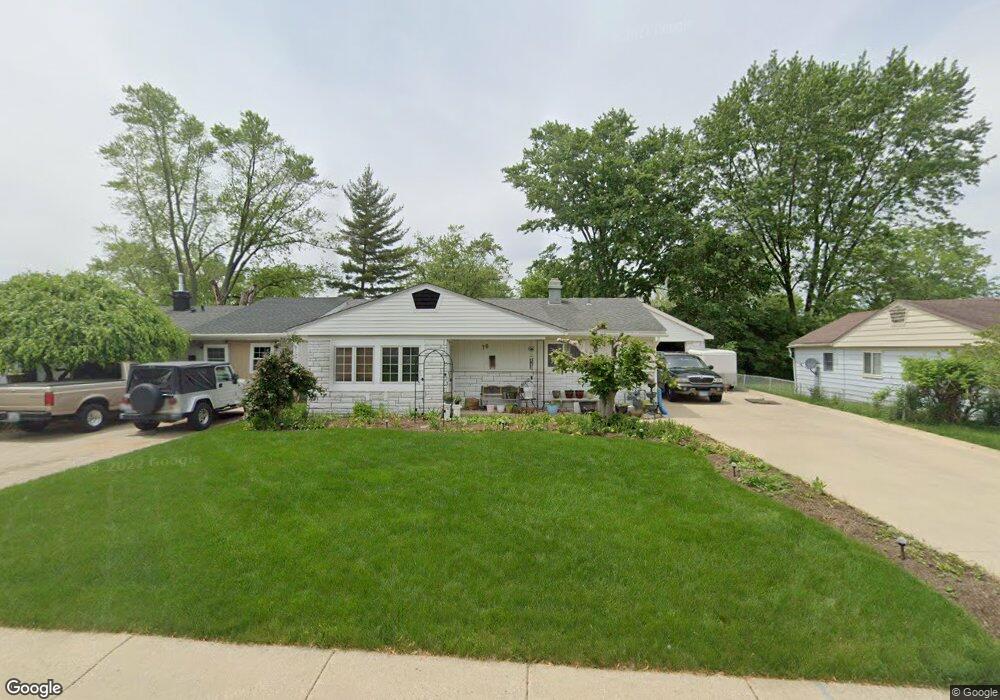 76 Sparrow Rd, Carpentersville, IL 60110 - photo 1