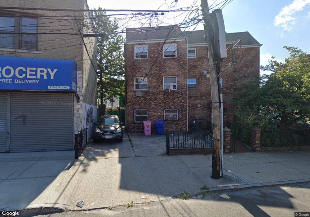 4401 Newtown Rd, Long Island City, NY 11103 - photo 1