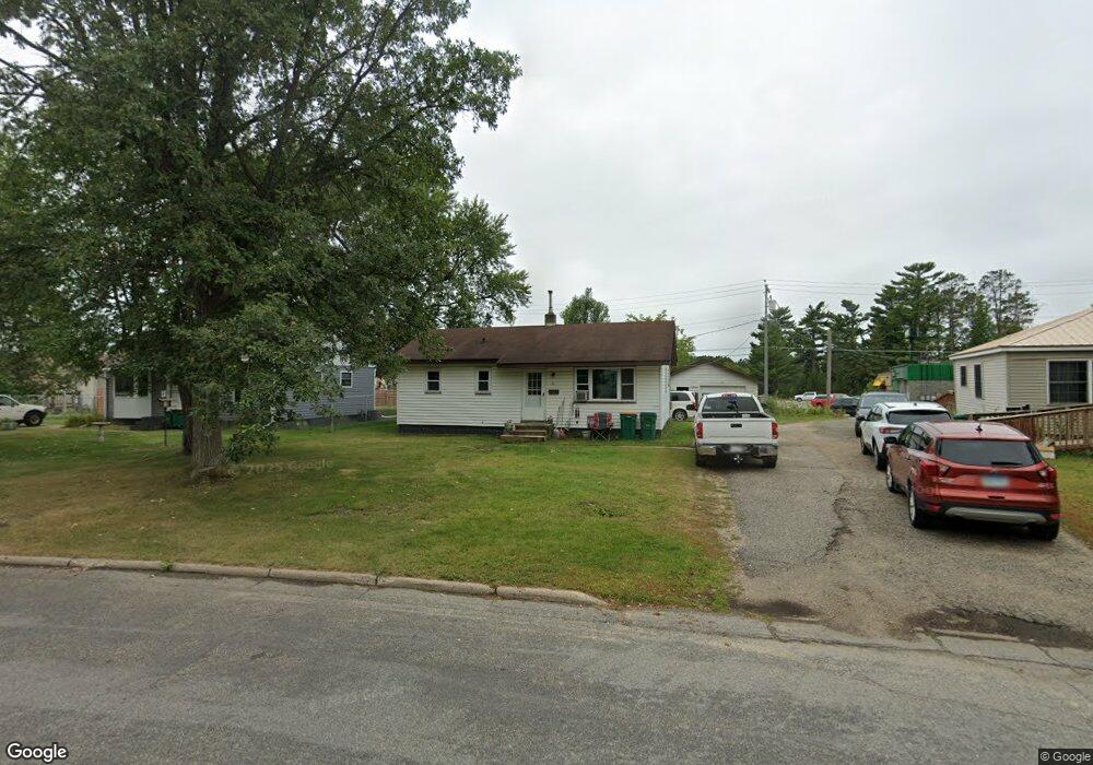 911 Clover Ln, Grand Rapids, MN 55744 - photo 1