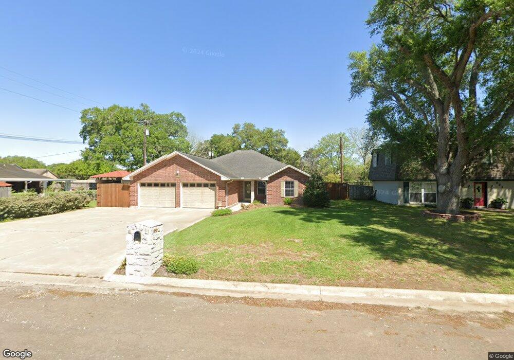917 3rd St, Bay City, TX 77414 - photo 1