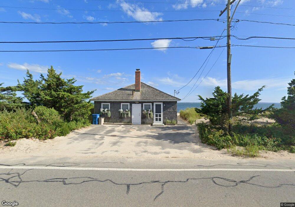 322 Surf Dr, Falmouth, MA 02540 - photo 1