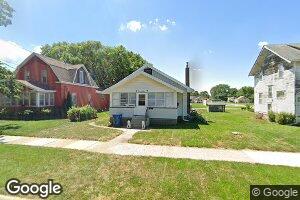 1114 W 8th St, Waterloo, IA 50702