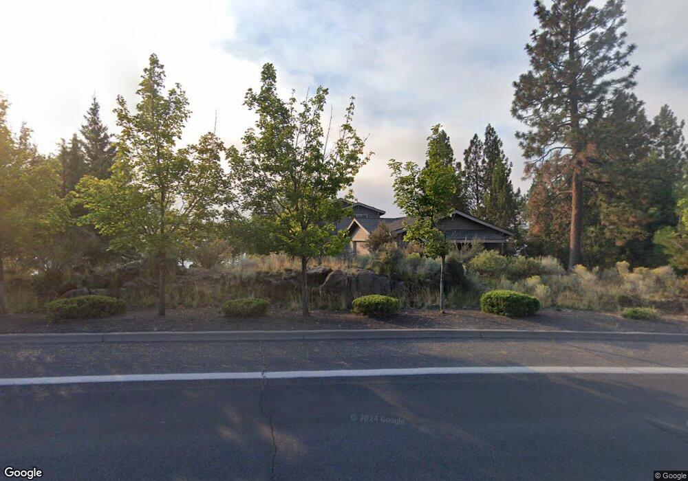1043 NW Summit Dr, Bend, OR 97701 - photo 1