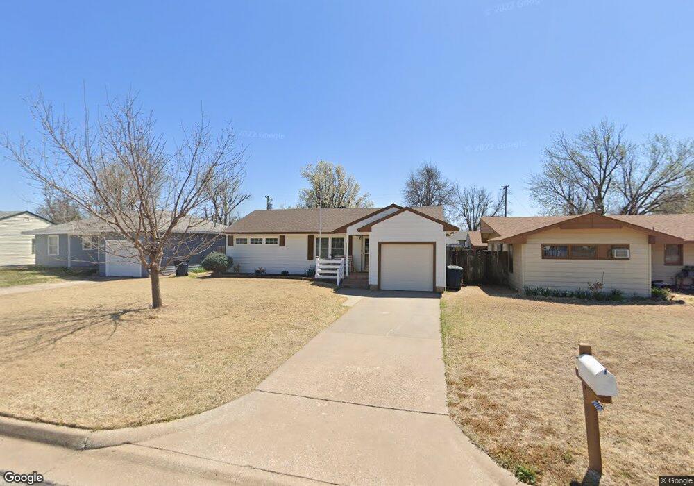 2117 W Pine Ave, Enid, OK 73703 - photo 1