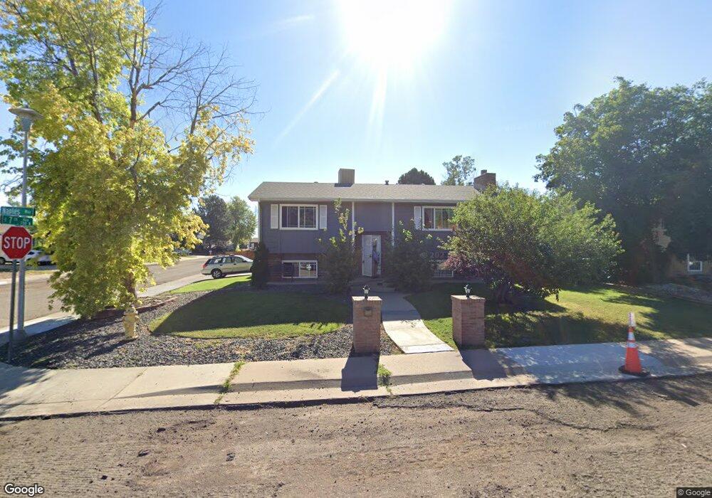 698 Naples Way, Aurora, CO 80011 - photo 1