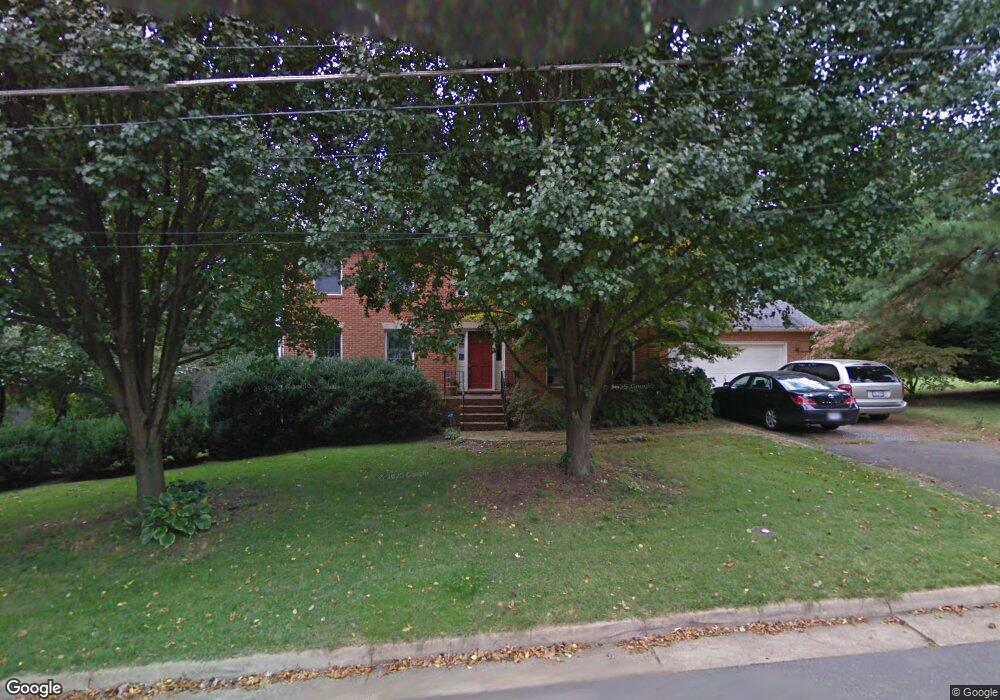 2350 Highland Ave, Falls Church, VA 22046 - photo 1