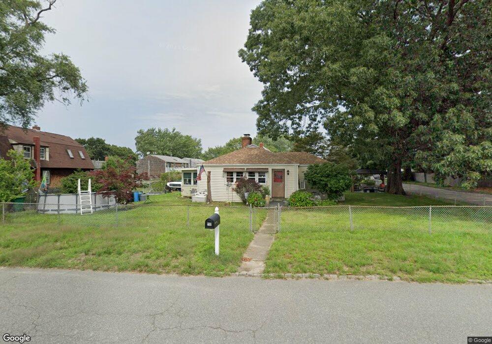 244 Pequot Ave, Warwick, RI 02889 - photo 1