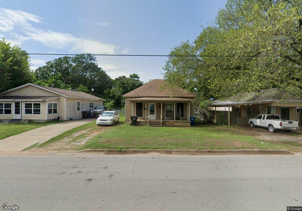 912 W Coffin St, Denison, TX 75020 - photo 1