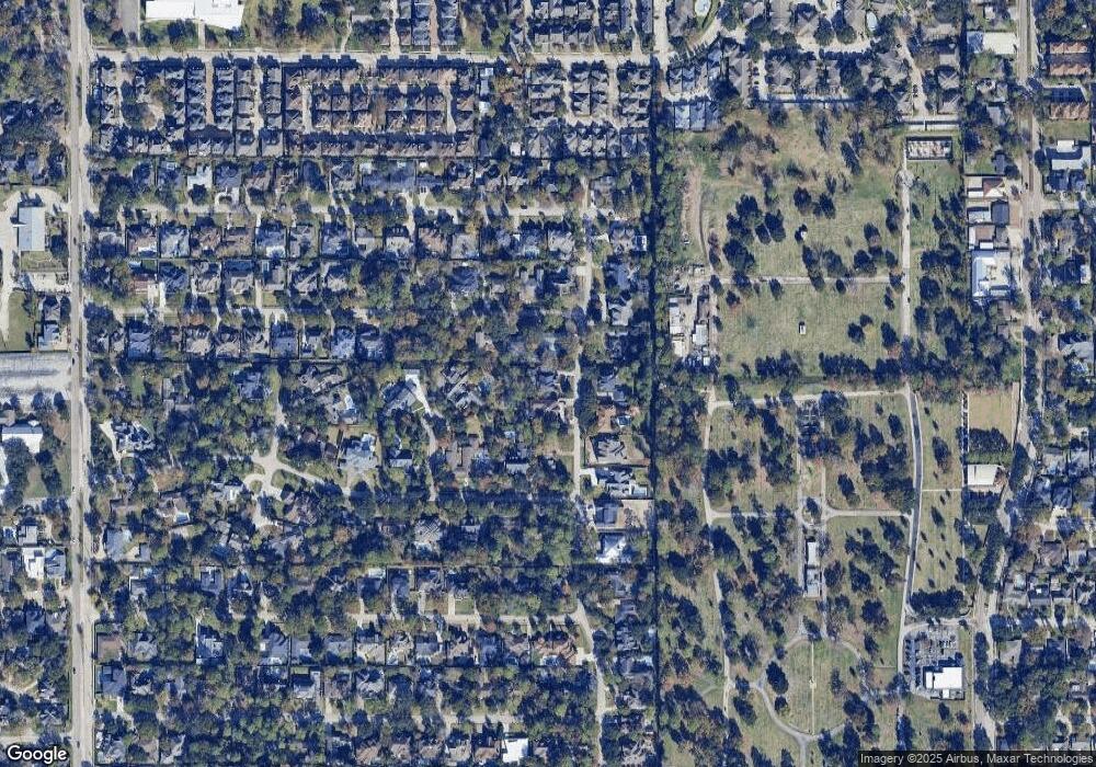 1221 Danbury Rd, Houston, TX 77055 - photo 1