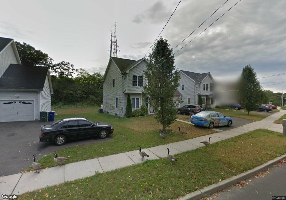 1392 Chopsey Hill Rd, Bridgeport, CT 06606 - photo 1