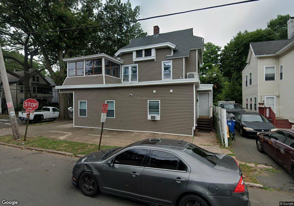 242 Atwater St unit 242 Atwater unit 1, New Haven, CT 06513 - photo 1