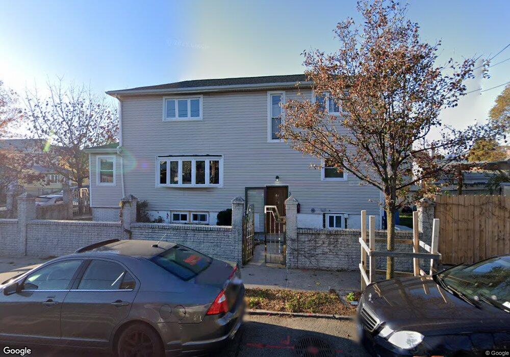 17605 Sunbury Rd, Jamaica, NY 11434 - photo 1