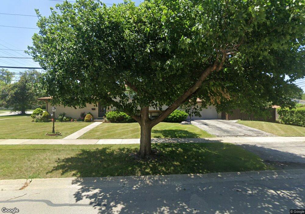 866 Howard Ave, Des Plaines, IL 60018 - photo 1