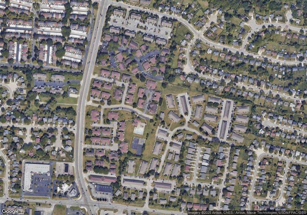 858 Cherlyn Ct unit 27B, Columbus, OH 43228 - photo 1