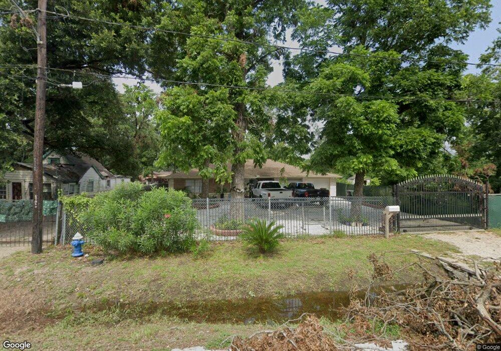 5613 Lavender St, Houston, TX 77026 - photo 1