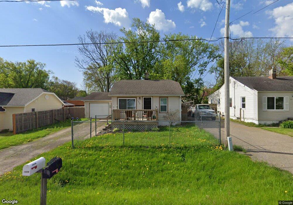 1059 W Mclean Ave, Flint, MI 48507 - photo 1