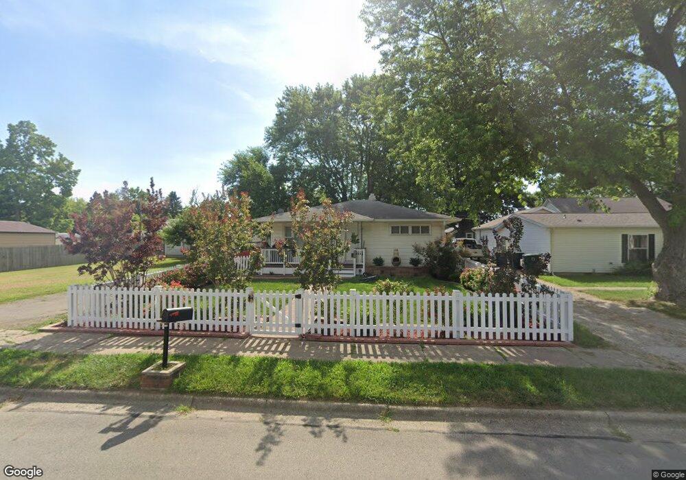 1613 S Wall Ave, Muncie, IN 47302 - photo 1