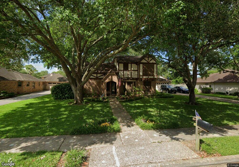 1810 Hunt Dr, Friendswood, TX 77546 - photo 1