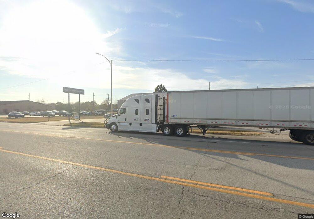 212 N Mill St, Pryor, OK 74361 - photo 1