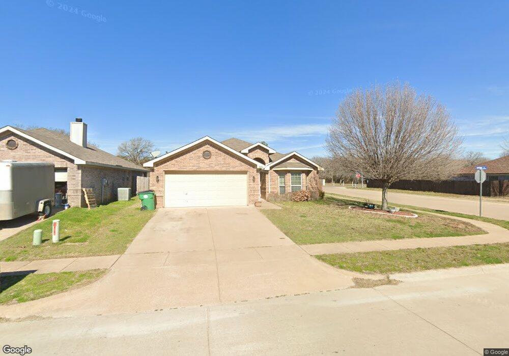 4606 Sapphire Ln, Granbury, TX 76049 - photo 1