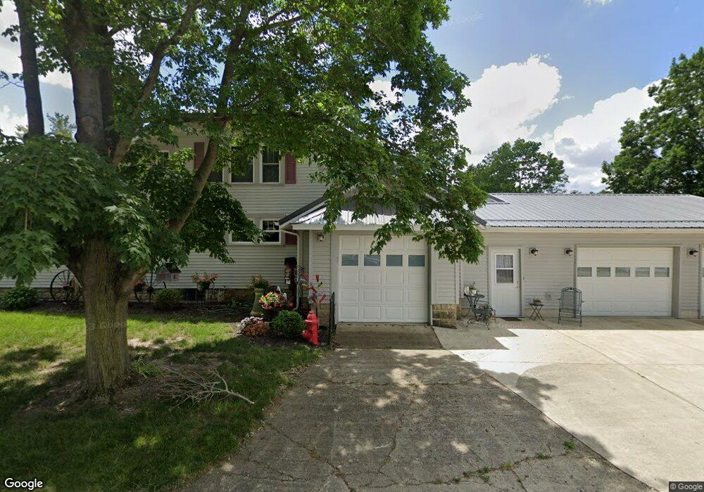 327 N Matilda St, Warren, IN 46792 - photo 1