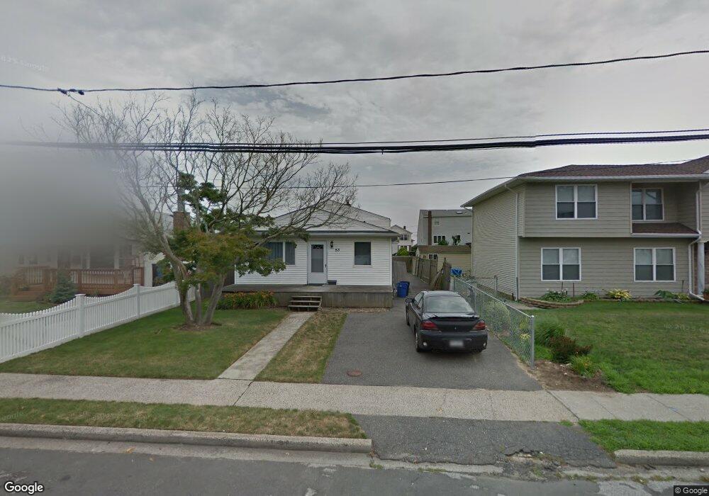 53 E Saltaire Rd, Lindenhurst, NY 11757 - photo 1