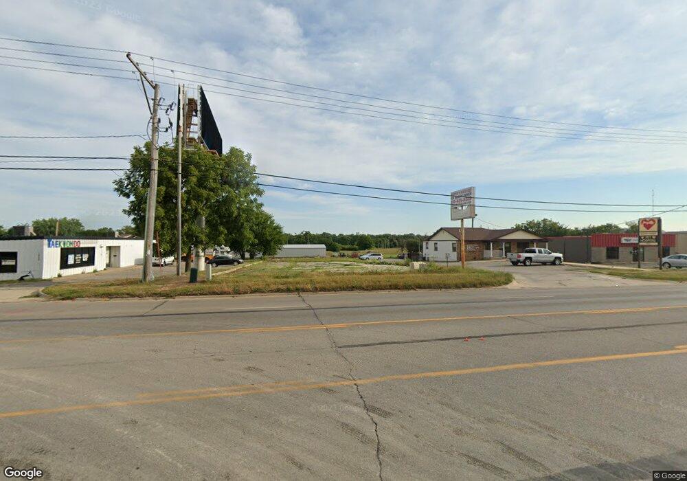 1834 Blairs Ferry Rd NE, Cedar Rapids, IA 52402 - photo 1