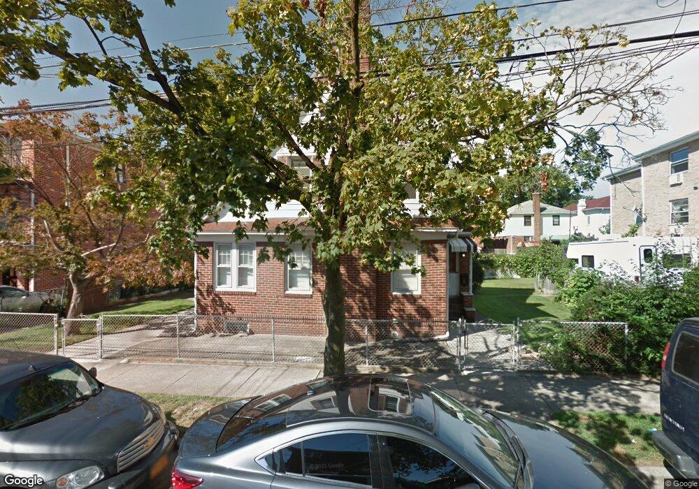 4652 161st St, Flushing, NY 11358 - photo 1